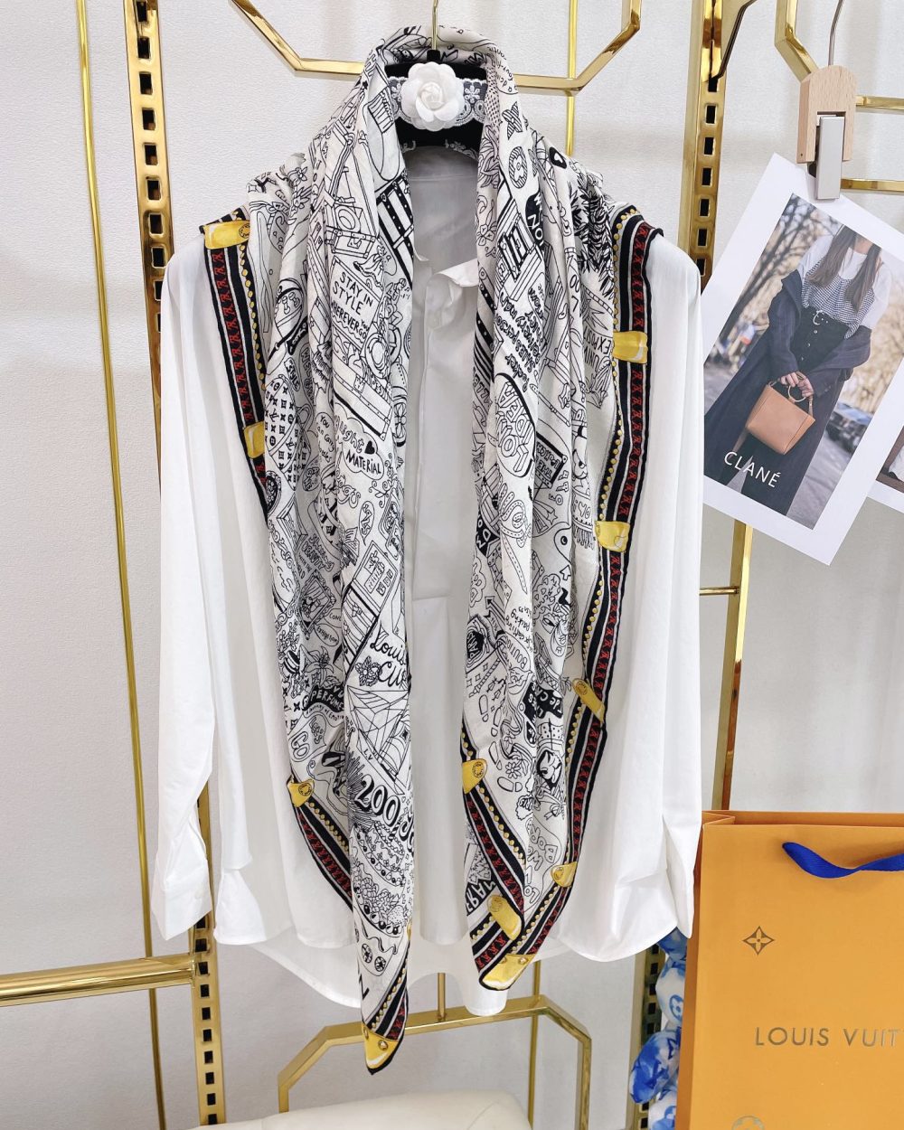 Louis Vuitton Louis in a Comic Shawl White 117cm/46in