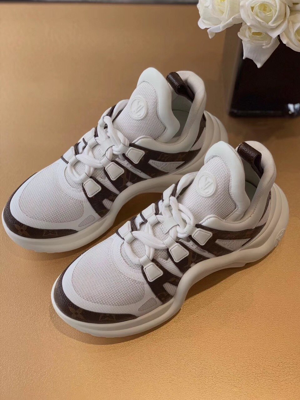 Louis Vuitton LV Archlight Sneaker Patent Monogram Material And Technical Fabrics White For Women LV 1A43L1 - Image 7