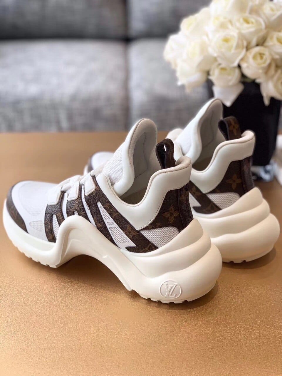 Louis Vuitton LV Archlight Sneaker Patent Monogram Material And Technical Fabrics White For Women LV 1A43L1 - Image 6