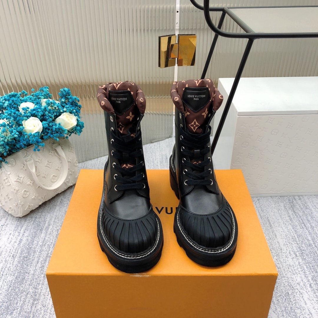 Louis Vuitton LV Beaubourg Ankle Boot Black For Women LV 1A94N6 - Image 8