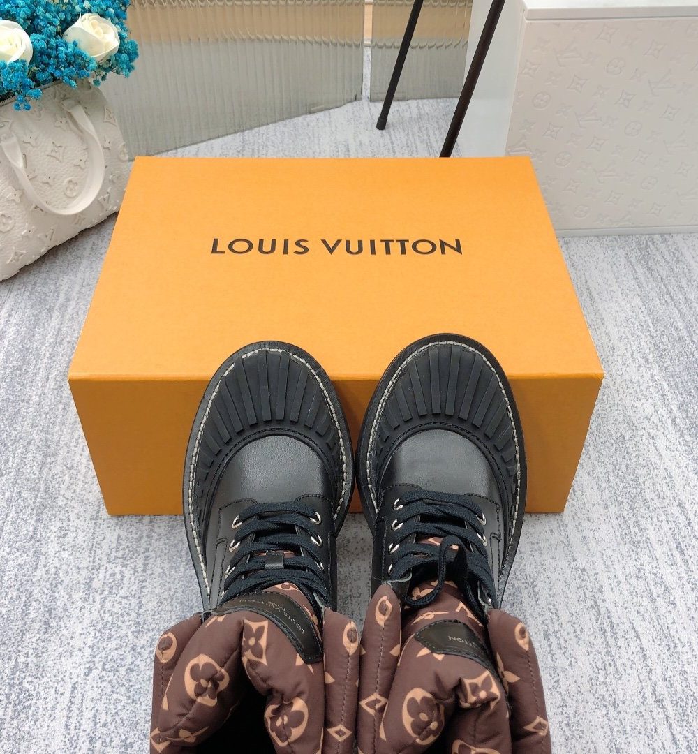 Louis Vuitton LV Beaubourg Ankle Boot Black For Women LV 1A94N6