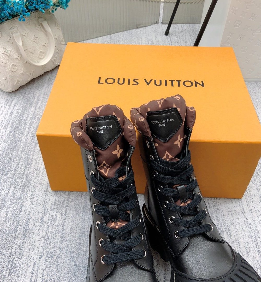 Louis Vuitton LV Beaubourg Ankle Boot Black For Women LV 1A94N6
