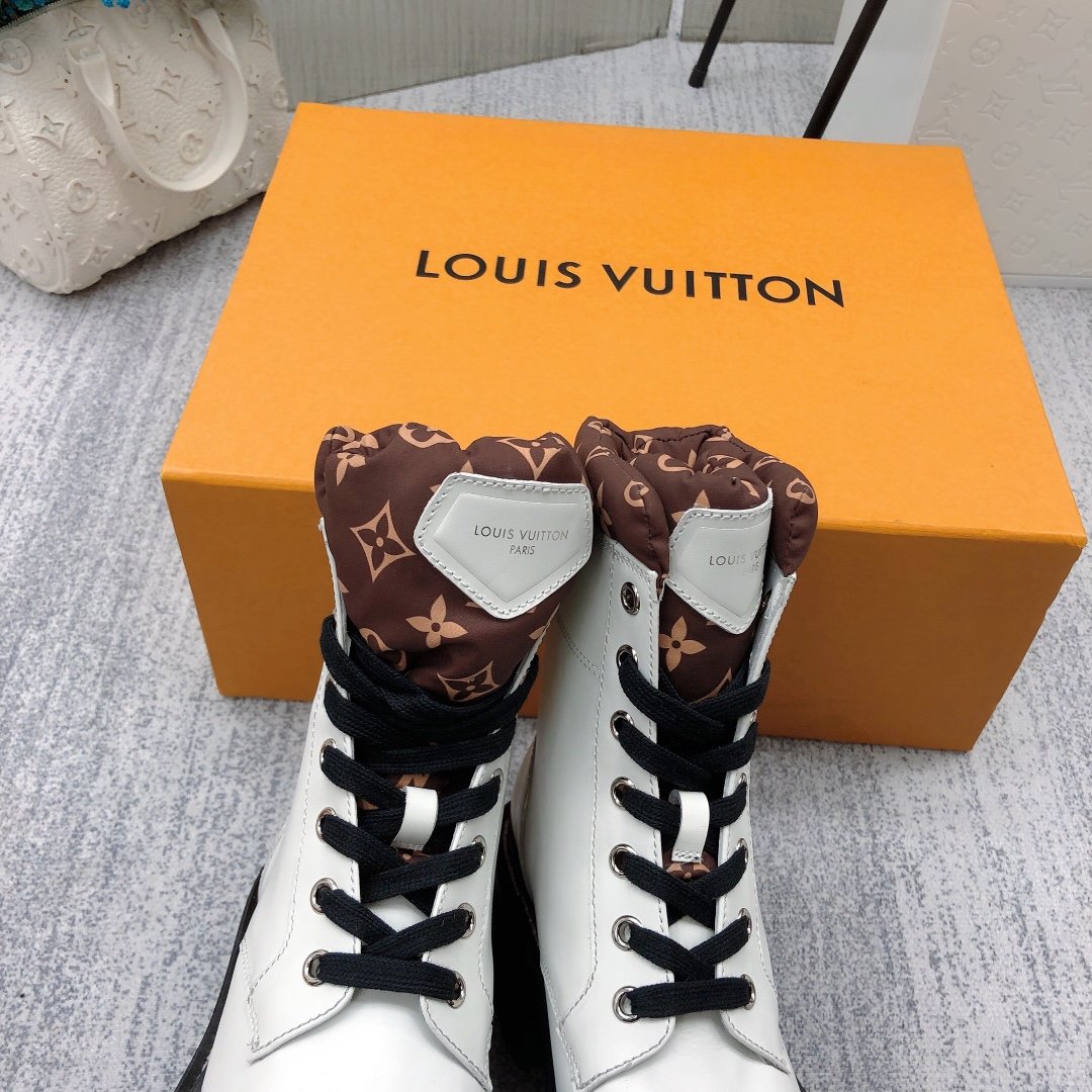 Louis Vuitton LV Beaubourg Ankle Boot White For Women LV - Image 3