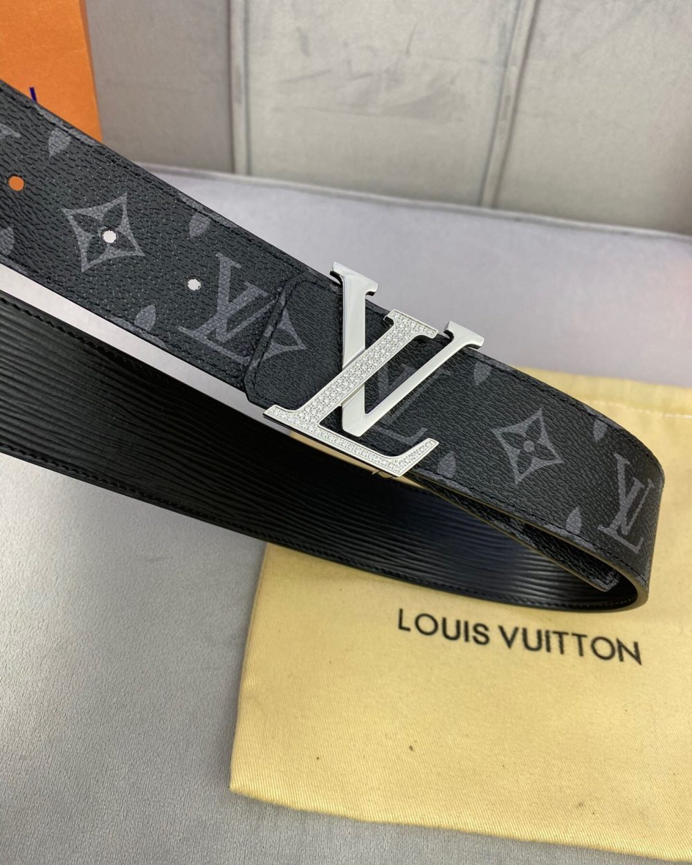 1:1 Replica Louis Vuitton LV Diamond Reversible Belt Monogram Eclipse, LV Women Belt M0366V