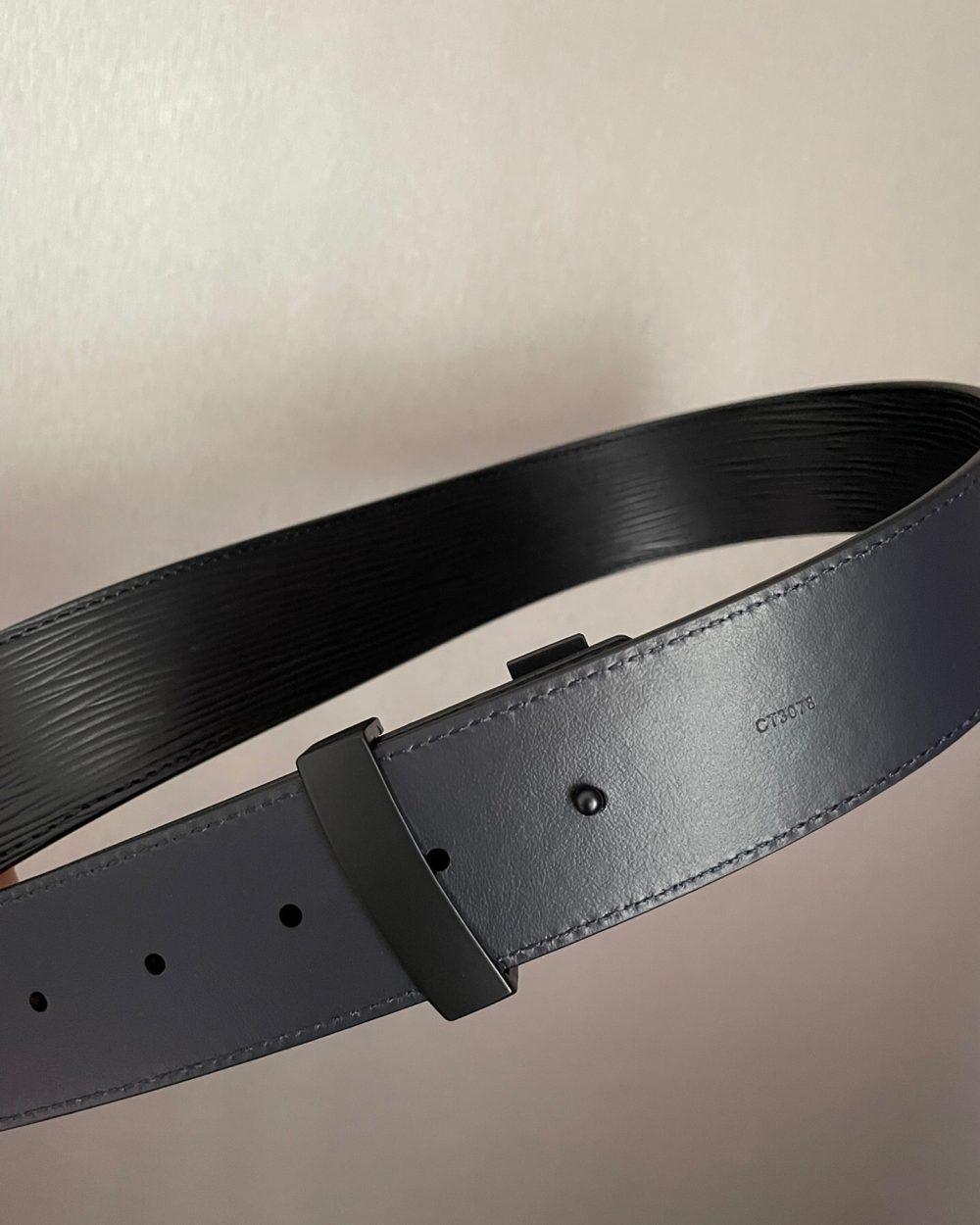 1:1 Replica Louis Vuitton LV Initiales Epi Black, LV Women Belt M9229S