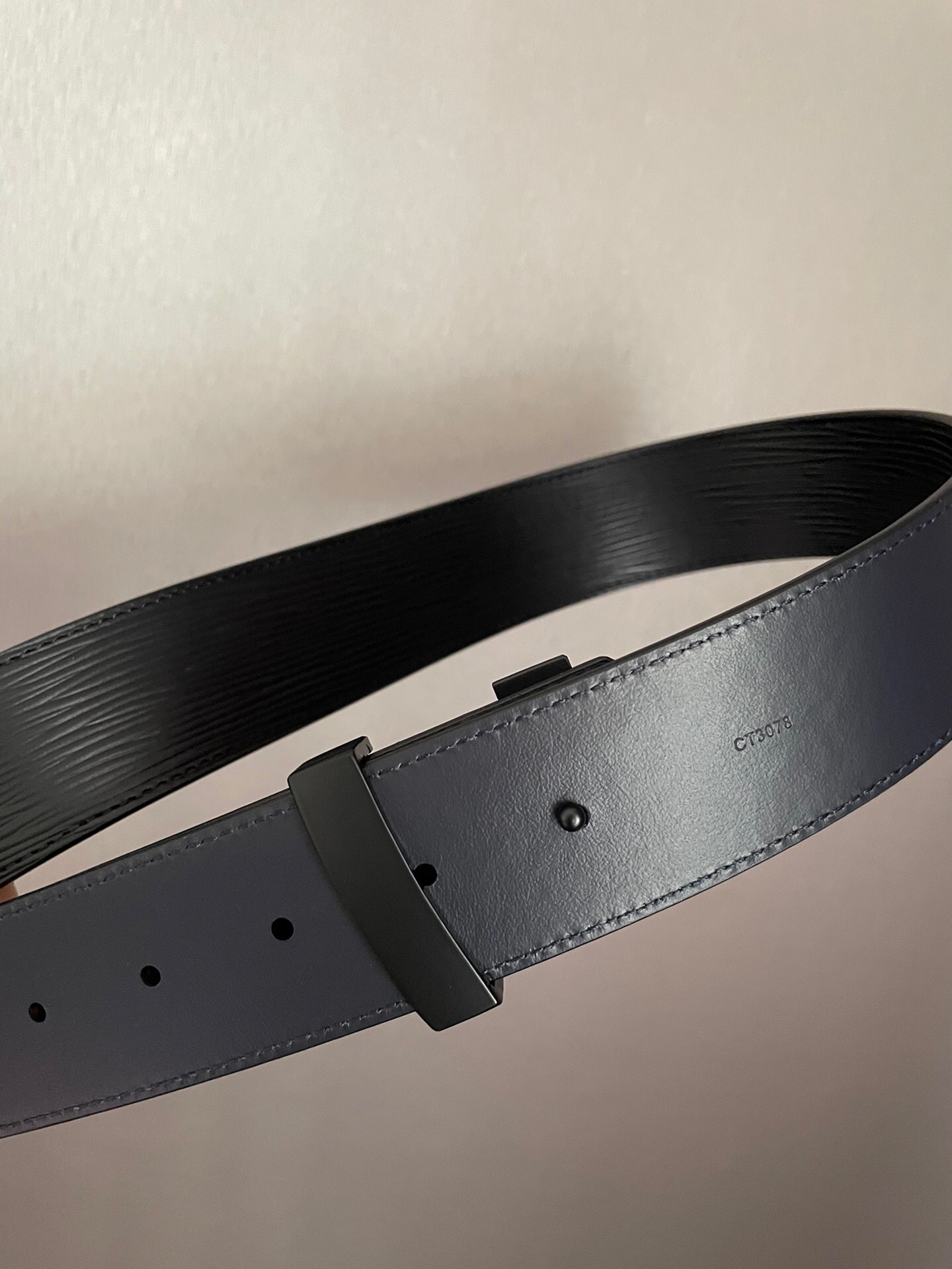 1:1 Replica Louis Vuitton LV Initiales Epi Black, LV Women Belt M9229S - Image 2