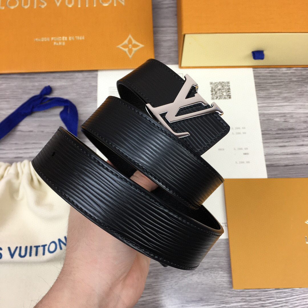 1:1 Replica Louis Vuitton LV Initiales Reversible Belt Epi, LV Women Belt M0324S - Image 2