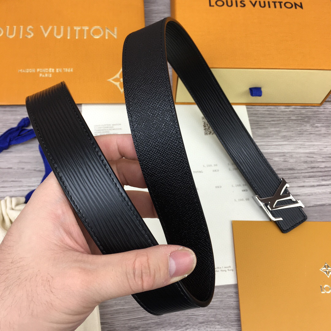 1:1 Replica Louis Vuitton LV Initiales Reversible Belt Epi, LV Women Belt M0324S - Image 3