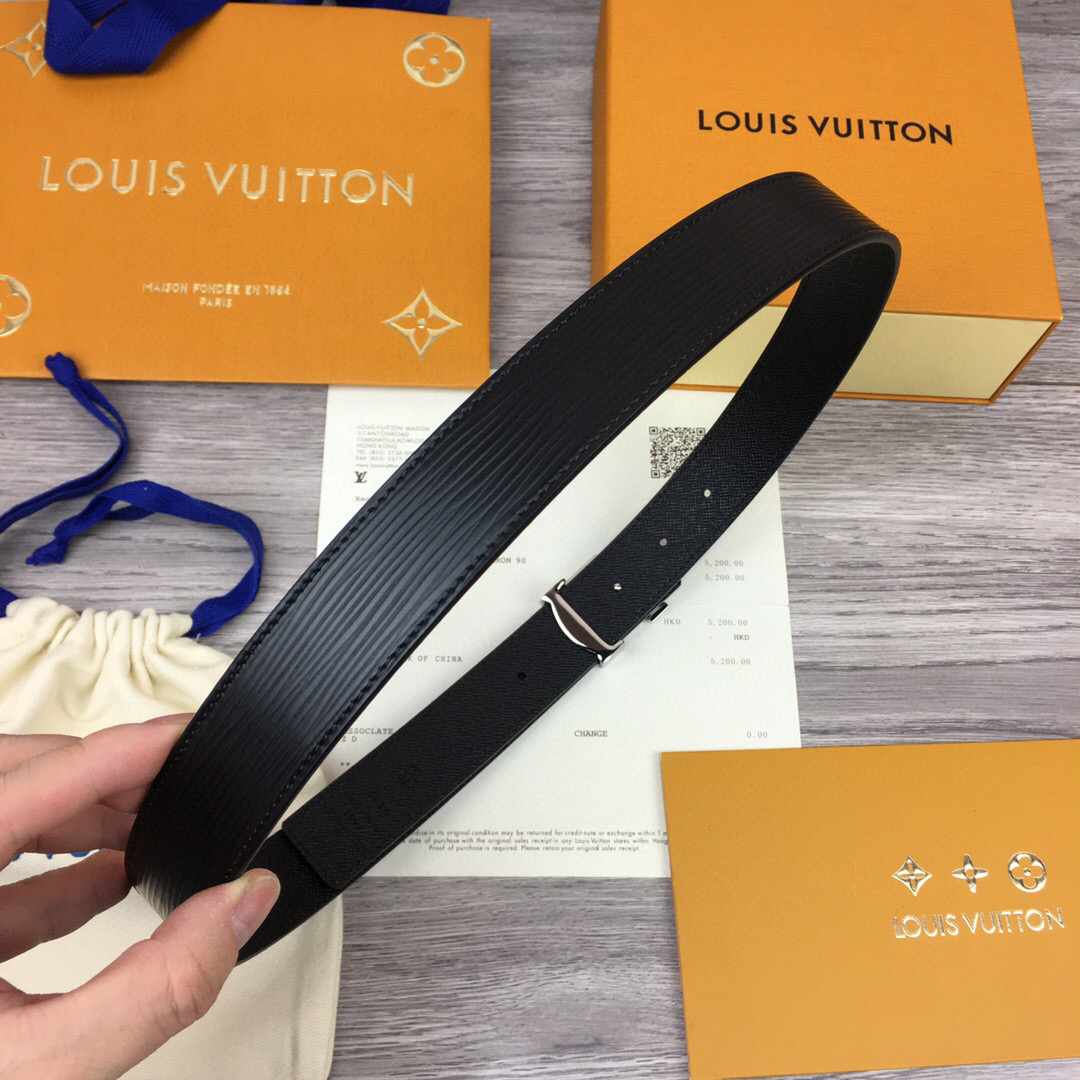 1:1 Replica Louis Vuitton LV Initiales Reversible Belt Epi, LV Women Belt M0324S - Image 4