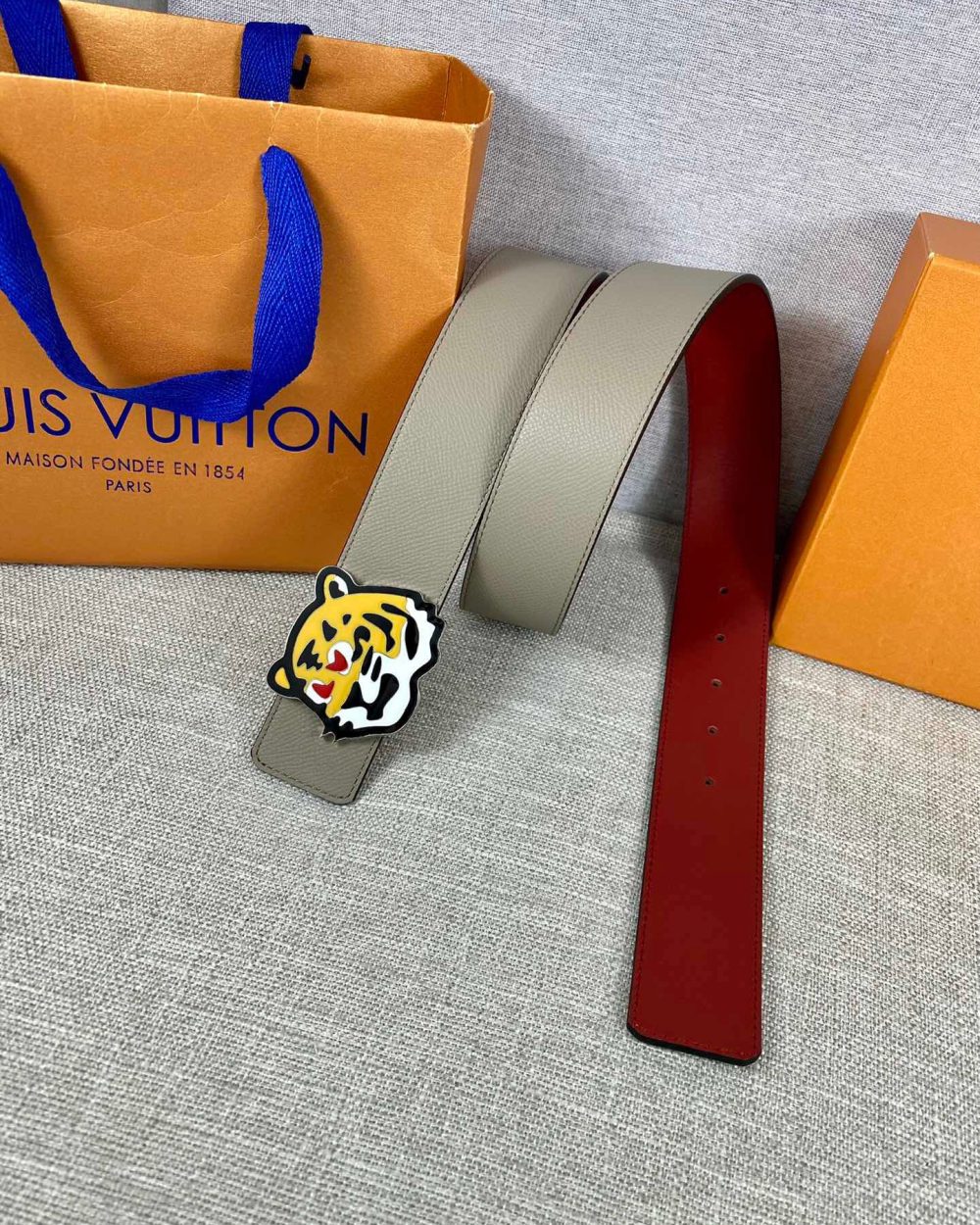 1:1 Replica Louis Vuitton LV Made Reversible Belt Taurillon Grey, LV Women Belt