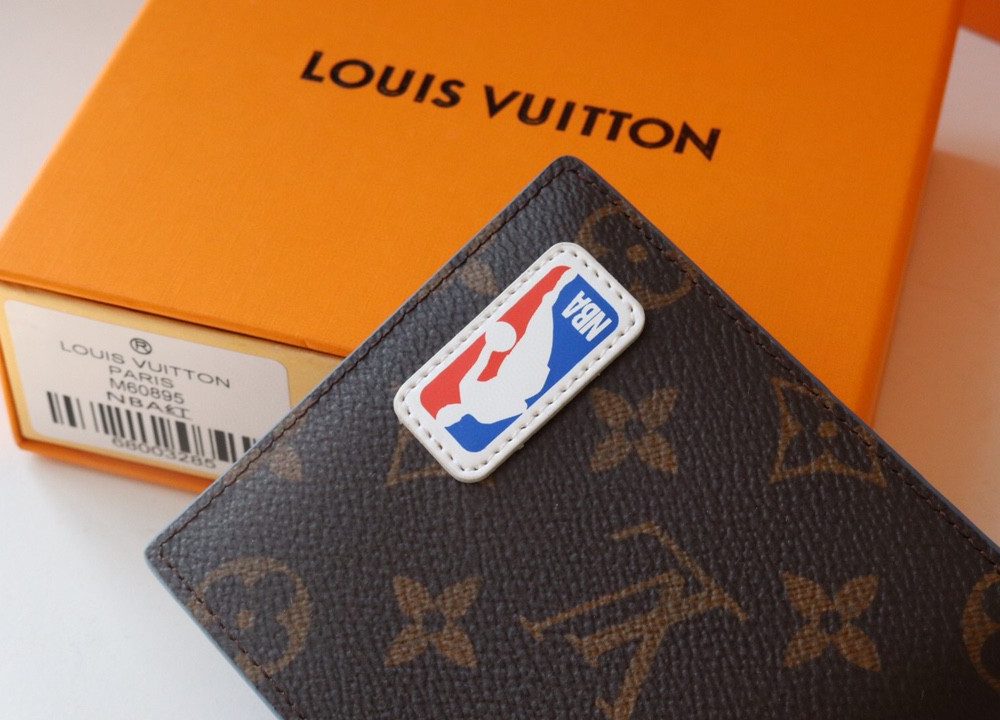 1:1 Replica Louis Vuitton LV X NBA Multiple Wallet Monogram Canvas For Men, Men's Wallet 12cm LV M80105
