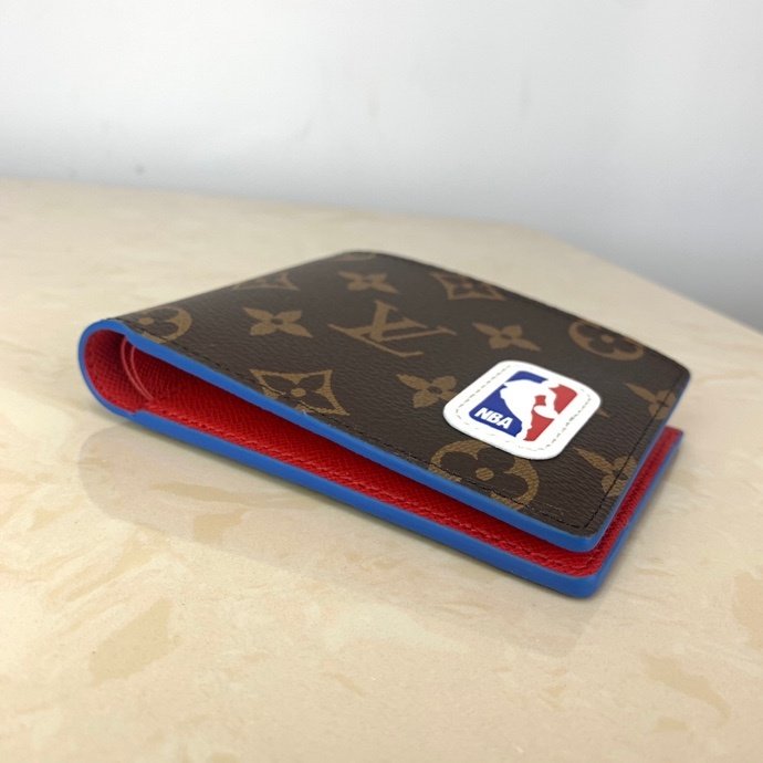 1:1 Replica Louis Vuitton LV x NBA Multiple Wallet Monogram Canvas For Men, Men's Wallet 4.5in/11.5cm LV M80105 - Image 5