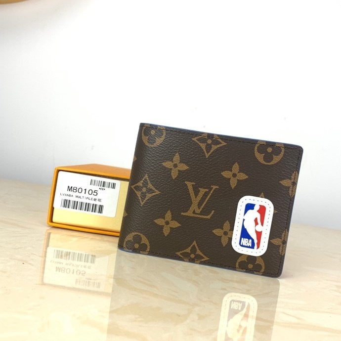 1:1 Replica Louis Vuitton LV x NBA Multiple Wallet Monogram Canvas For Men, Men's Wallet 4.5in/11.5cm LV M80105