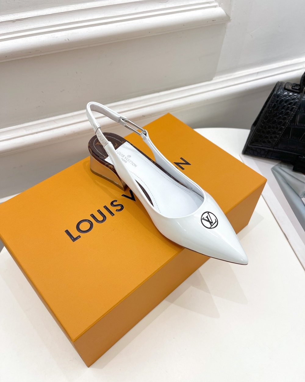 Louis Vuitton Magnetic Slingback Pump White For Women LV