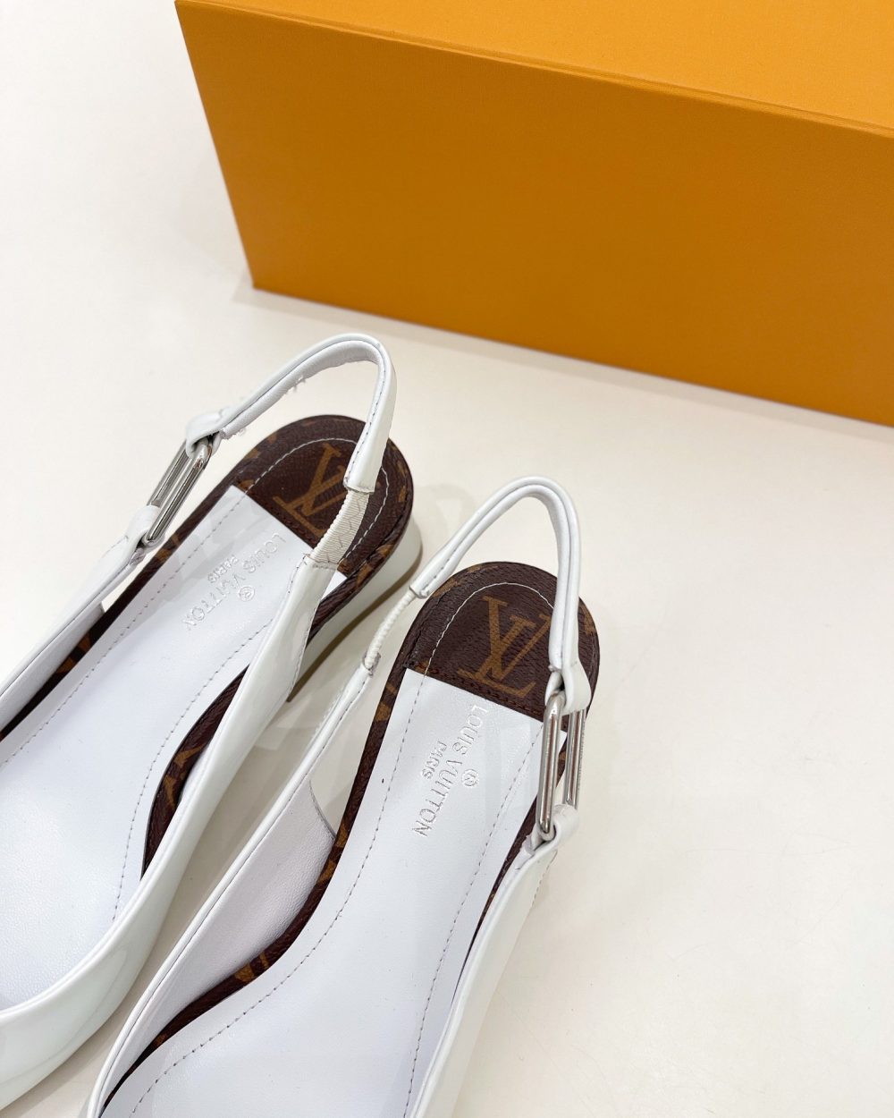 Louis Vuitton Magnetic Slingback Pump White For Women LV