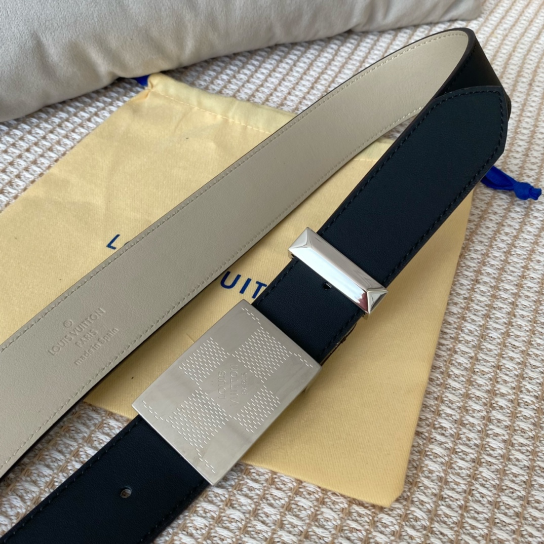 1:1 Replica Louis Vuitton Metropole LV Belt Black LV Women Belt - Image 4