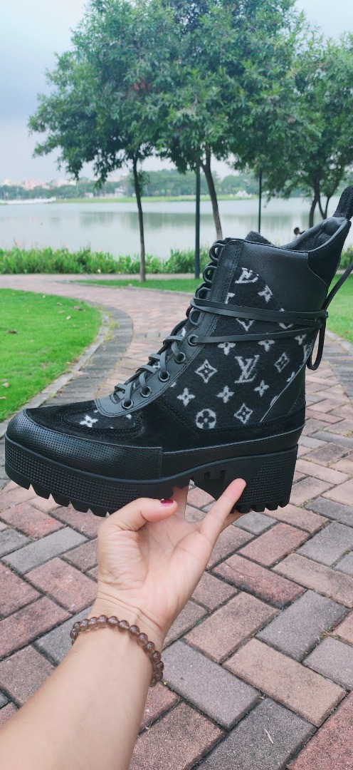 Louis Vuitton Metropolis Flat Ranger Monogram Denim Black For Women LV 1A9RPZ - Image 3