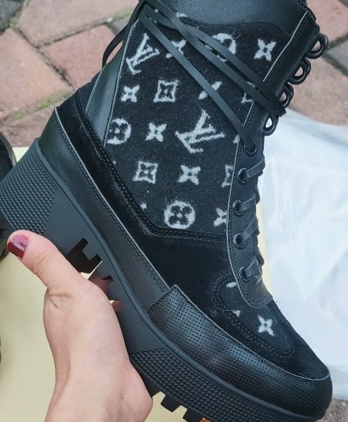 Louis Vuitton Metropolis Flat Ranger Monogram Denim Black For Women LV 1A9RPZ