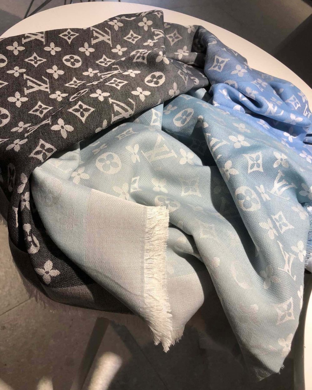 Louis Vuitton Monogram Showtime Shawl Scarf Black/Blue 55in/140cm