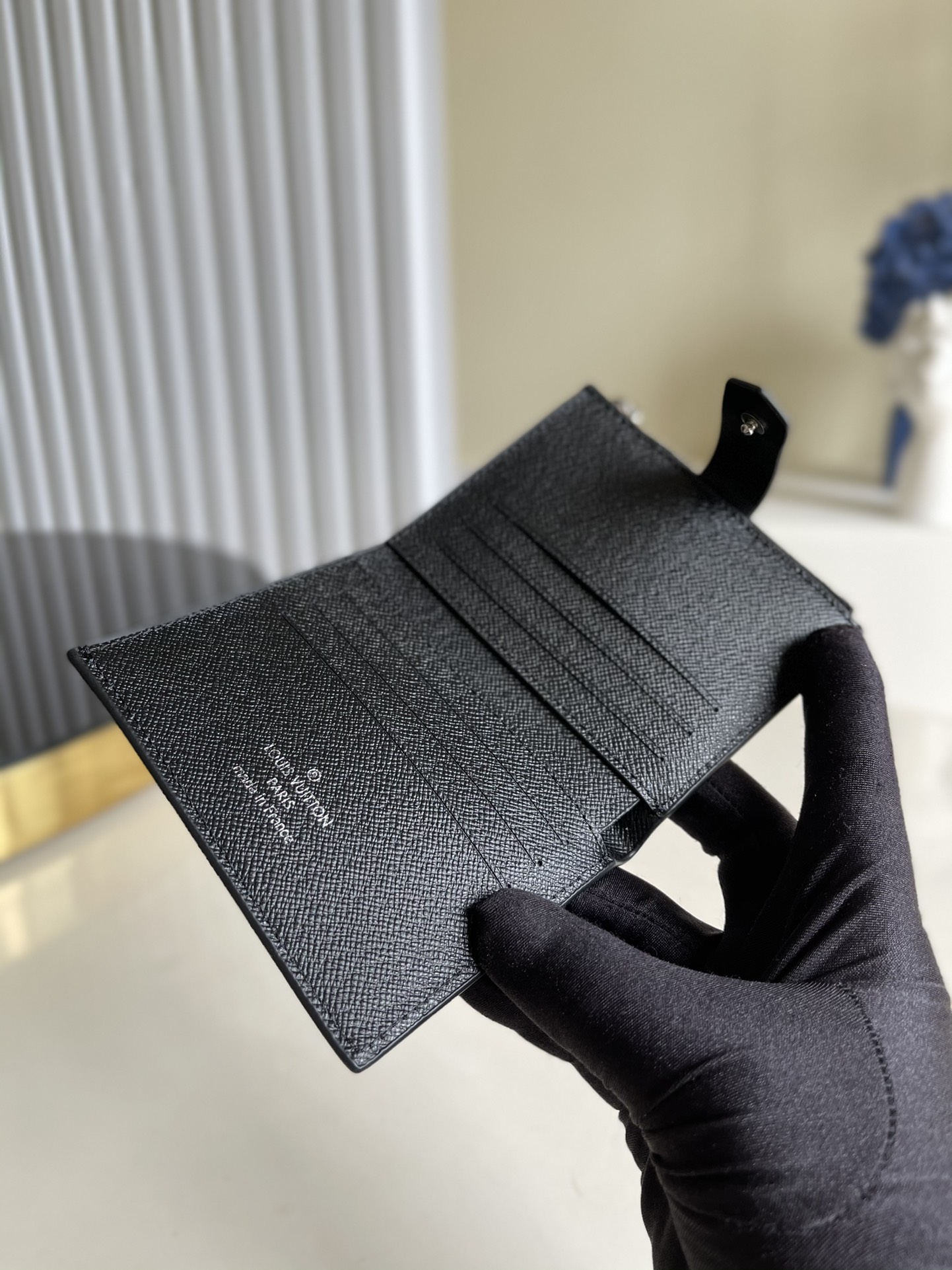 1:1 Replica Louis Vuitton Multiple Card Holder Monogram Canvas Black For Men, Men's Wallet 11cm LV N60451 - Image 2