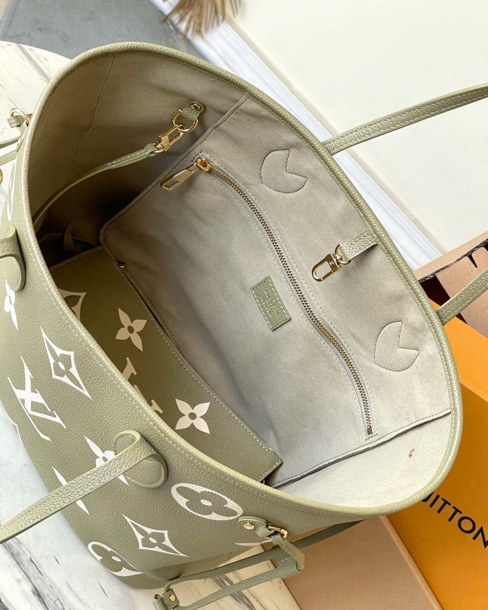 1:1 Replica Louis Vuitton LV Neverfull MM Monogram Empreinte Leather Black Luxury Bag For Women M46649 - 31cm/ 12.2in