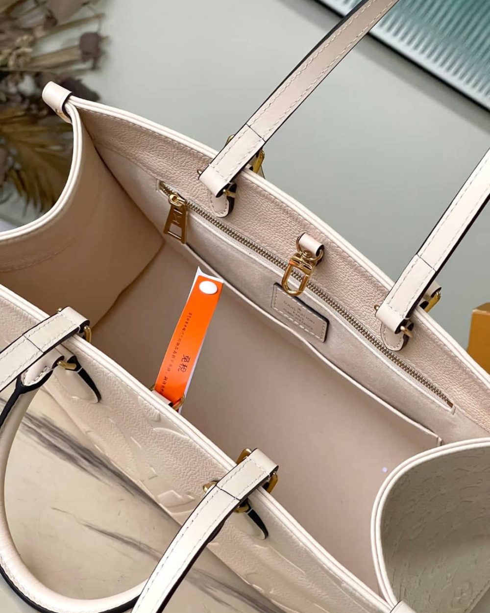 1:1 Replica Louis Vuitton LV Onthego MM Monogram Empreinte Leather Luxury Bag For Women M46531 - 35cm