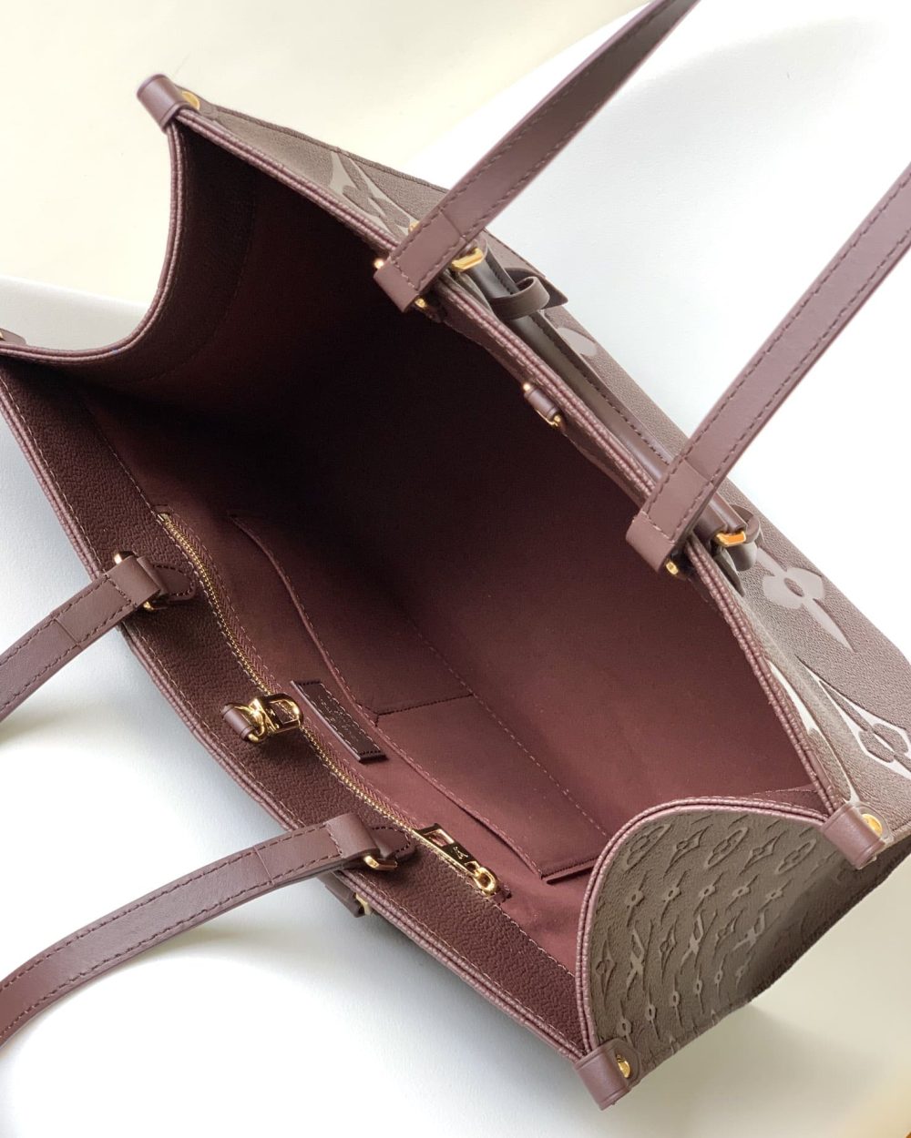 1:1 Replica Louis Vuitton LV Onthego MM Monogram Empreinte Leather Luxury Bag For Women M46601 - 35cm