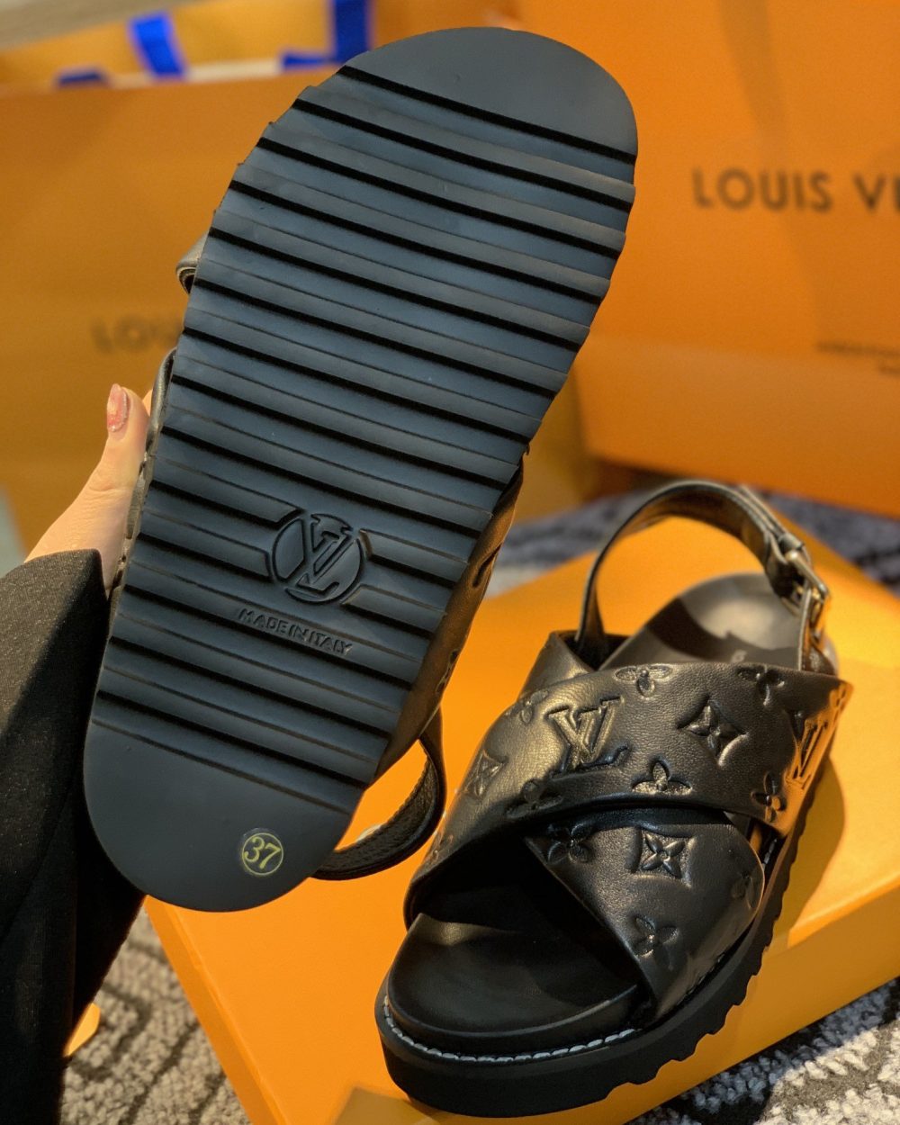 Louis Vuitton Paseo Flat Comfort Sandal Black For Women LV 1A9RDO