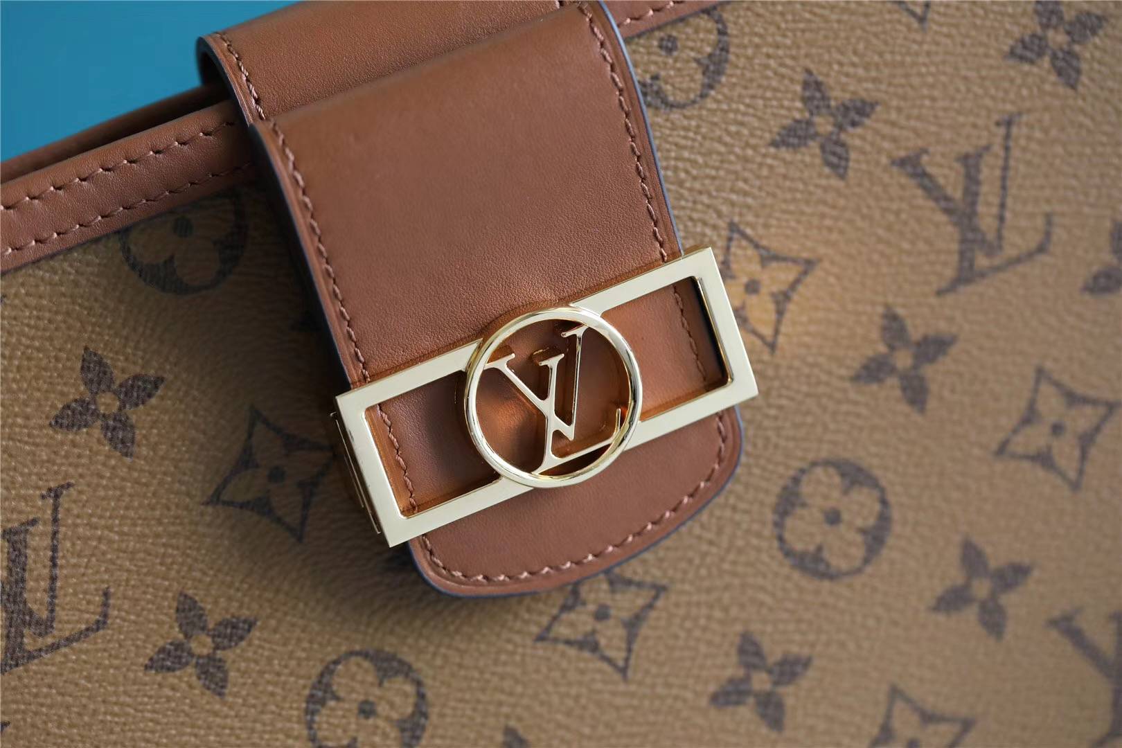1:1 Replica Louis Vuitton Pochette Dauphine Monogram and Monogram Reverse Canvas For Women, Women's Wallets 10.2in/26cm LV - Image 3