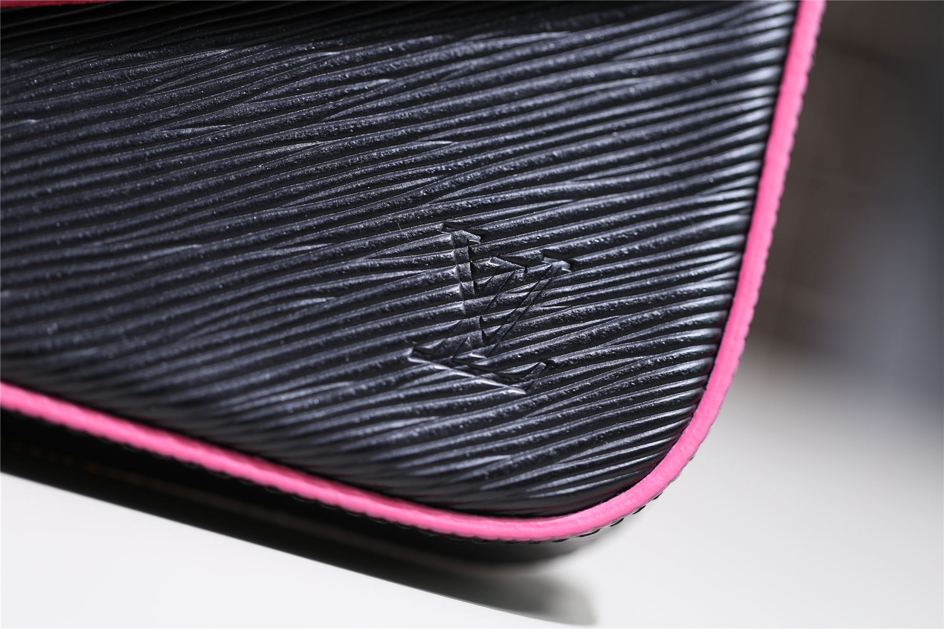 1:1 Replica Louis Vuitton Pochette Felicie Epi Black/Red For Women, Women's Wallets 8.3in/21cm LV - Image 4