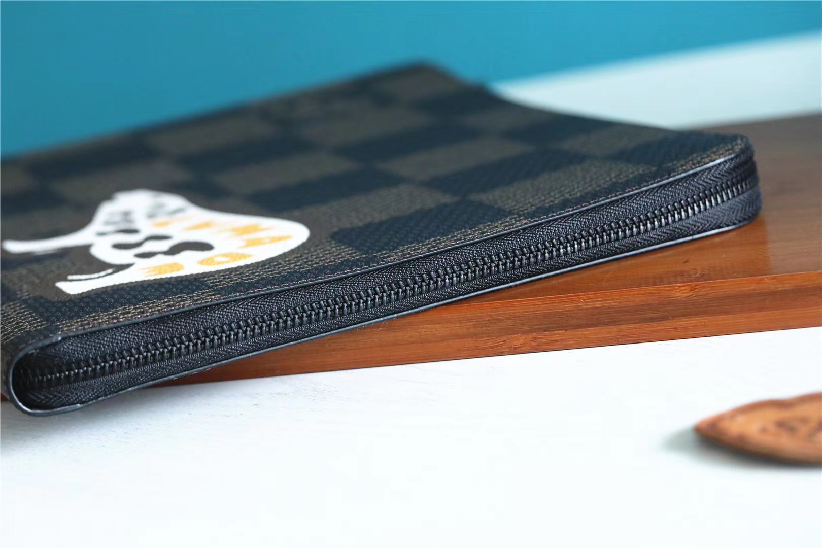 1:1 Replica Louis Vuitton Pochette Jour GM Damier Canvas By Virgil Abloh For Women, Women's Wallets 13.4in/34cm LV - Image 5