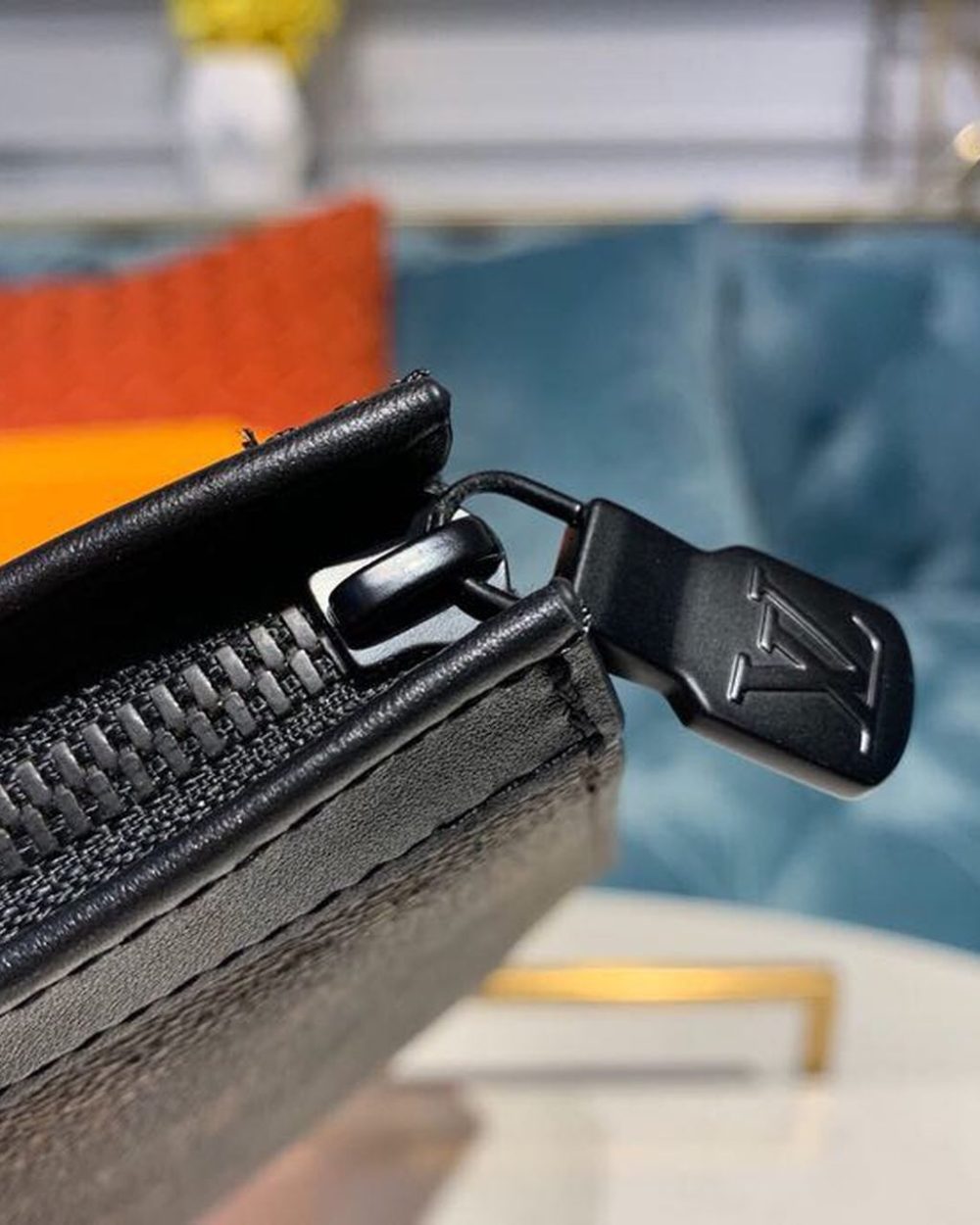 1:1 Replica Louis Vuitton Pochette Voyage MM Monogram Canvas For Men, Men's Wallet 8.3in/27cm LV M61692