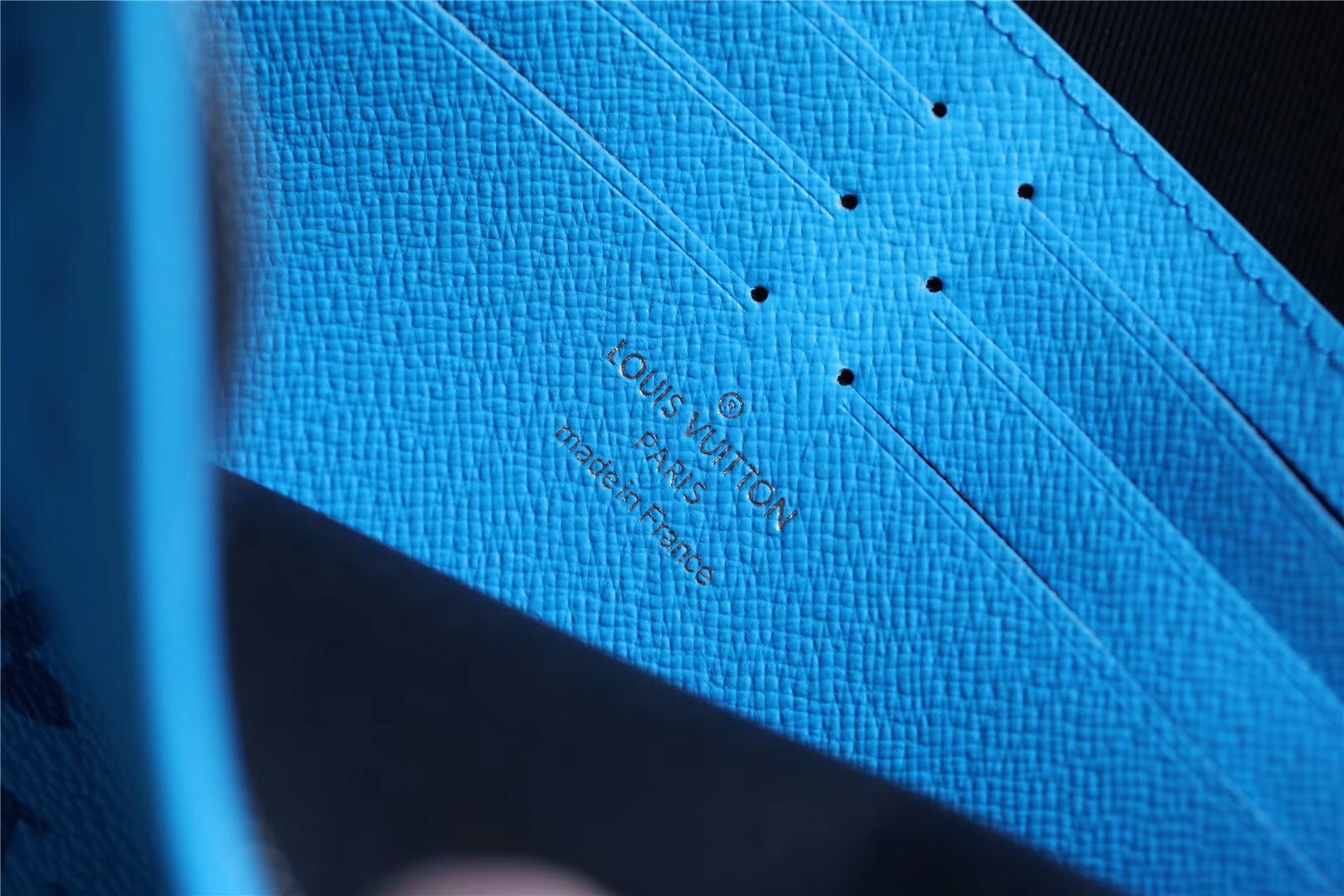 1:1 Replica Louis Vuitton Pochette Voyage MM Taiga and Monogram Eclipse Canvas Blue For Women, Women's Wallets 10.6in/27cm LV - Image 2