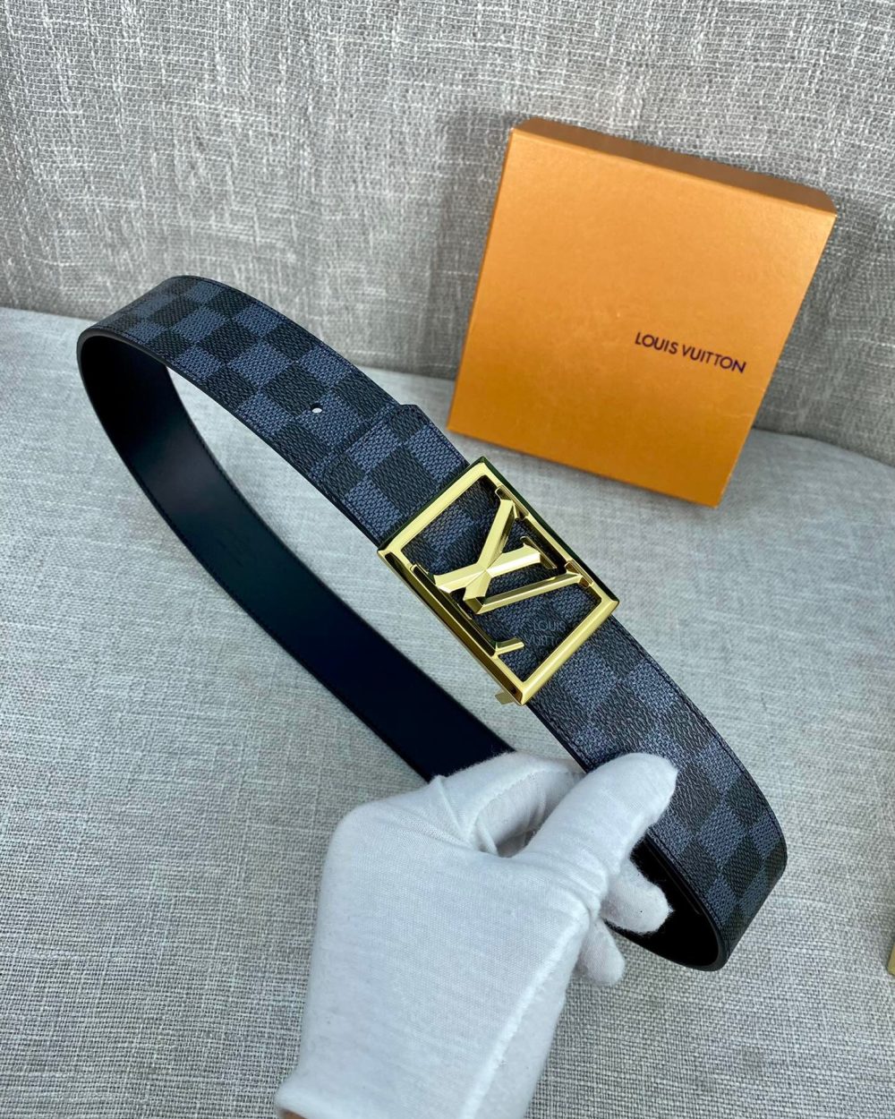 1:1 Replica Louis Vuitton Pyramide Frame Initiales Reversible LV Belt Damier Cobalt Canvas Blue and Black LV Women Belt