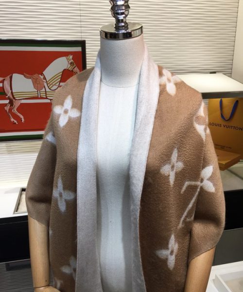 Louis Vuitton Reykjavik Scarf Brown 75in/190cm M76067
