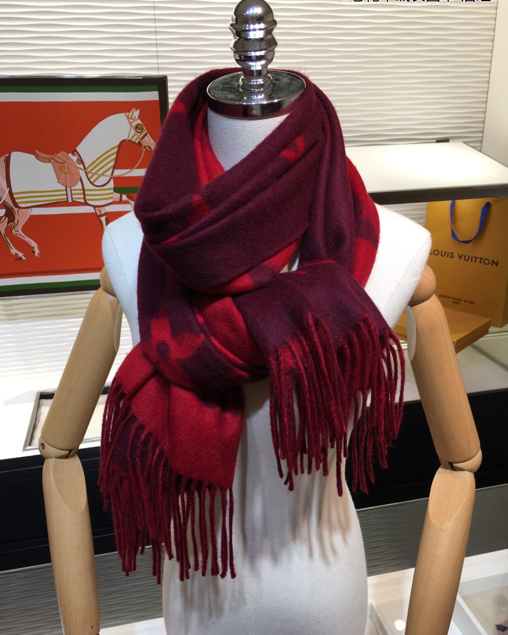 Louis Vuitton Reykjavik Scarf Red 75in/190cm M75505