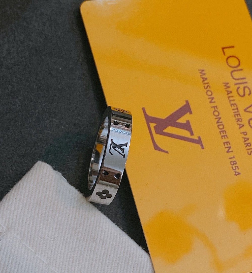 Louis Vuitton Ring
