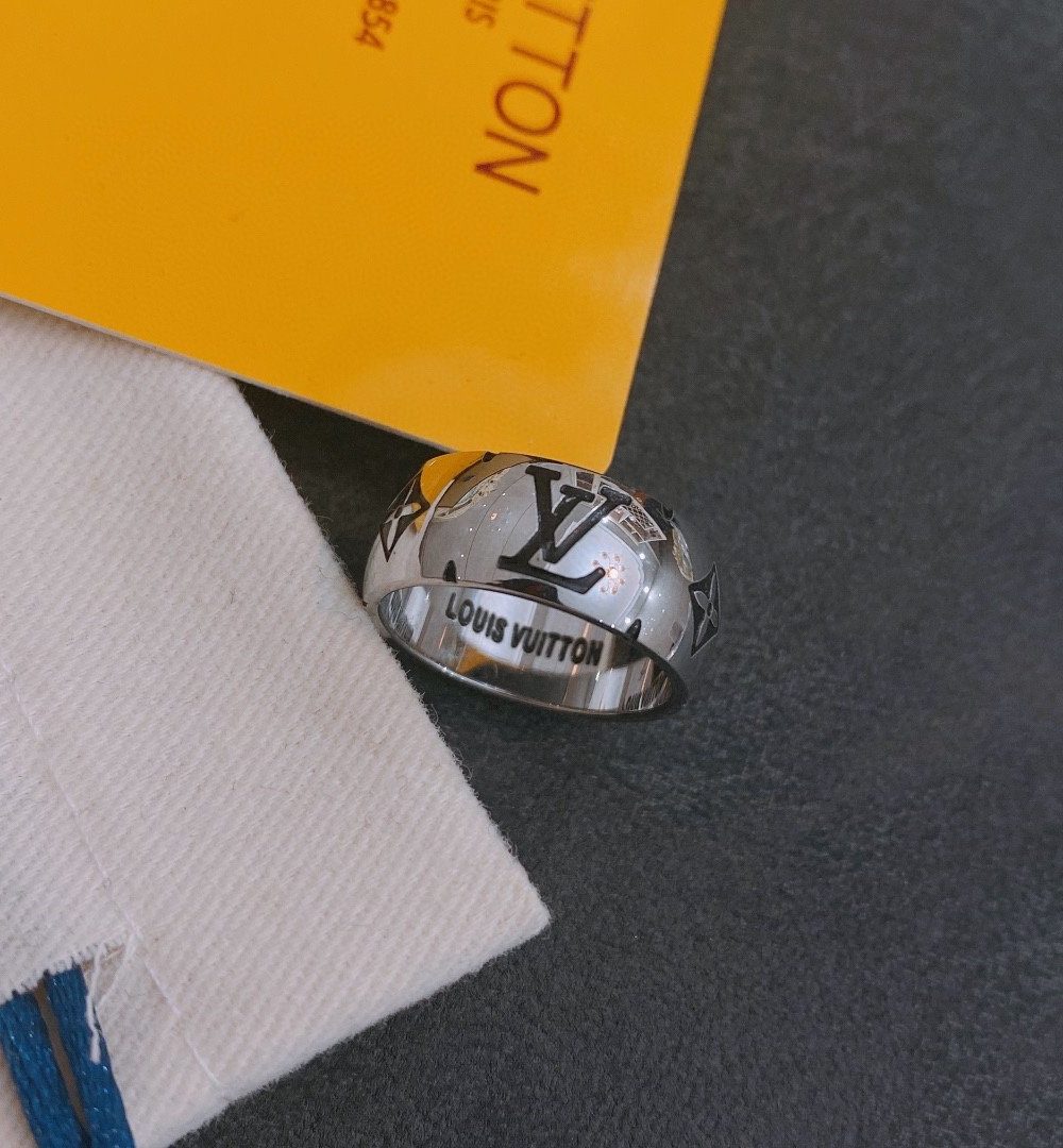 Louis Vuitton Ring