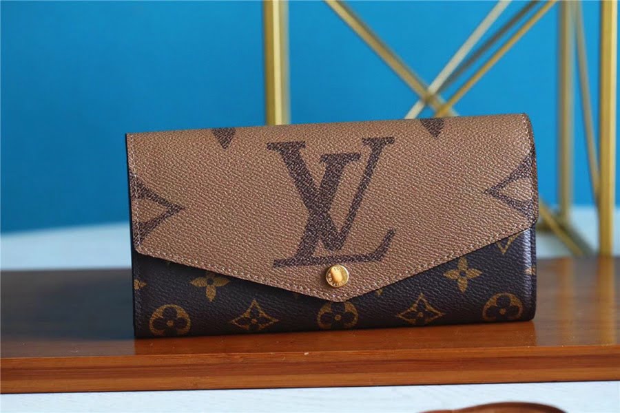 1:1 Replica Louis Vuitton Sarah Wallet Monogram and Monogram Reverse Canvas For Women, Women's Wallets 7.5in/19cm LV M80726