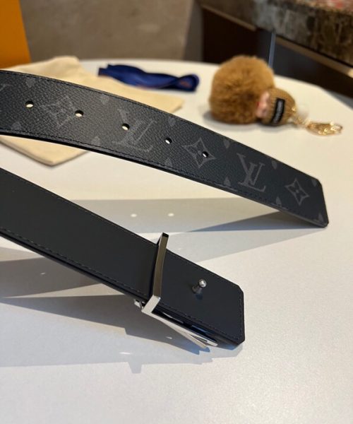 1:1 Replica Louis Vuitton Shake Reversible LV Belt Monogram Eclipse canvas Black LV Women Belt