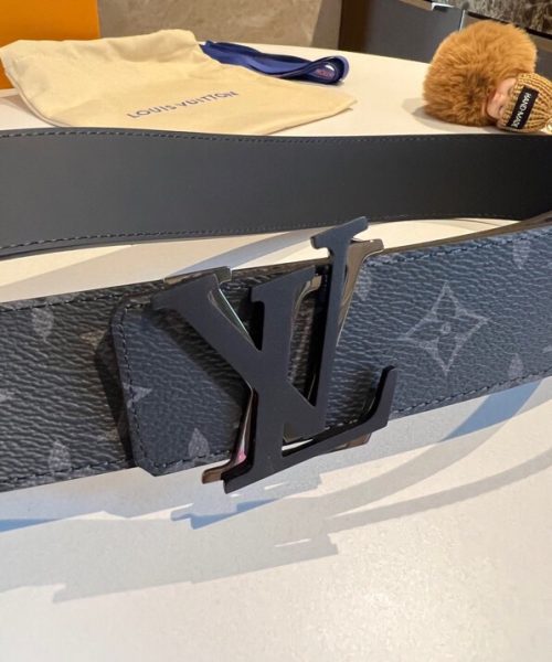 1:1 Replica Louis Vuitton Shake Reversible LV Belt Monogram Eclipse Canvas Black Metal hardware LV Women Belt