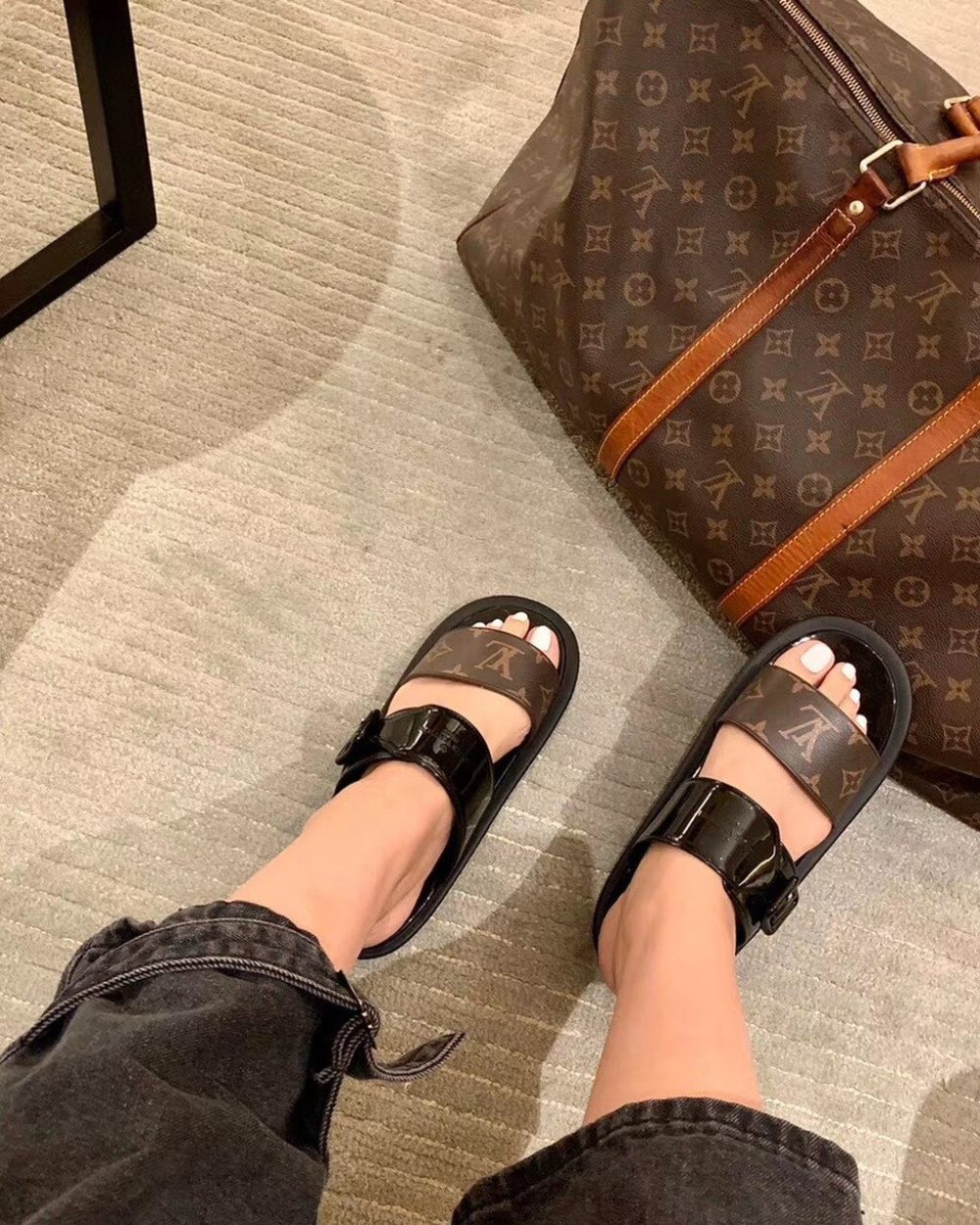 Louis Vuitton Sunbath Flat Mule Shiny Rubber Black For Women LV