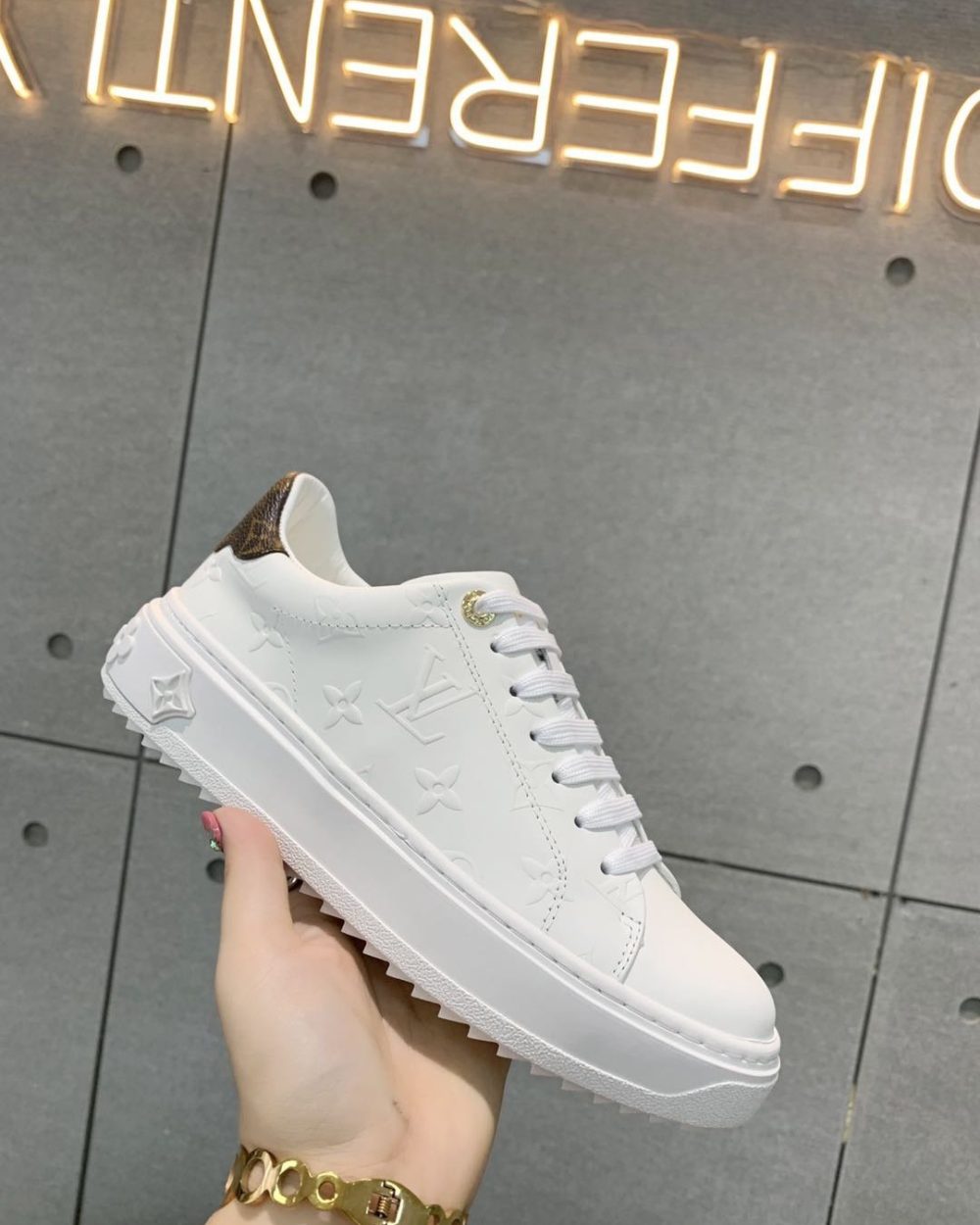 Louis Vuitton Time Out Sneaker White For Women LV 1A9HBD
