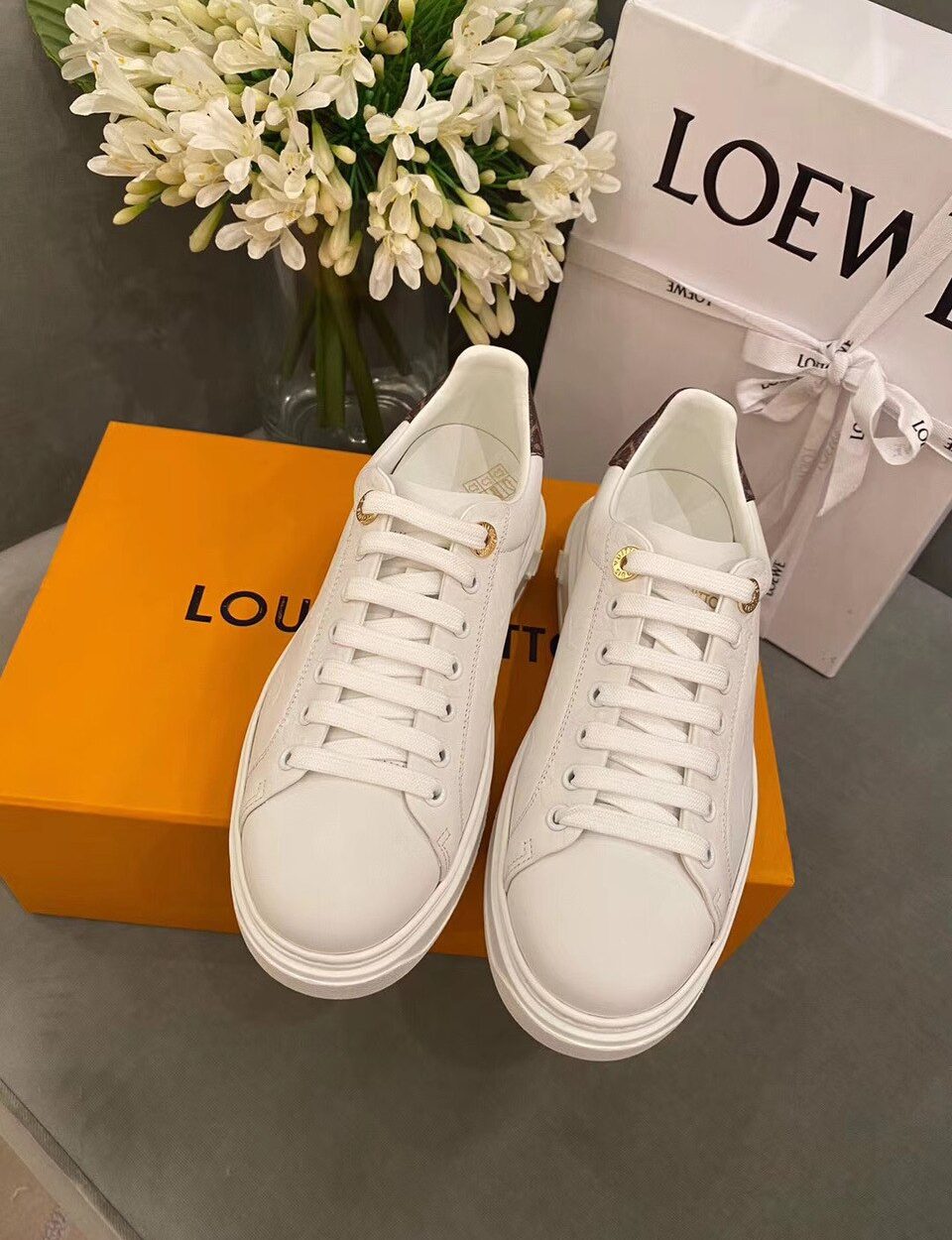 Louis Vuitton Time Out Sneakers Calfskin Leather Spring/Summer Collection, White