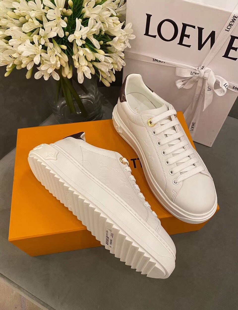 Louis Vuitton Time Out Sneakers Calfskin Leather Spring/Summer Collection, White