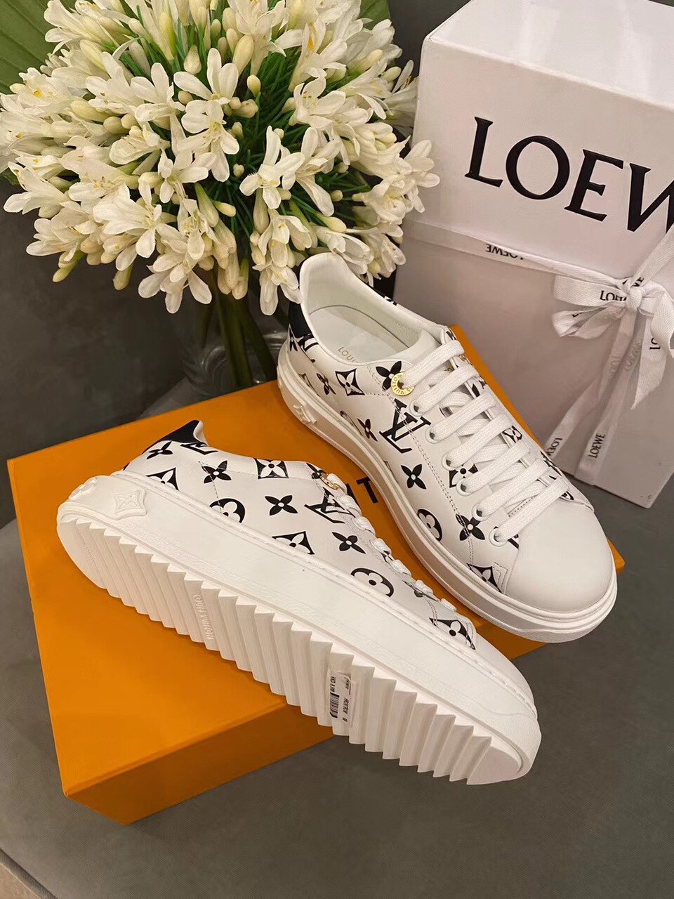 Louis Vuitton Time Out Sneakers White/Black For Women LV - Image 3