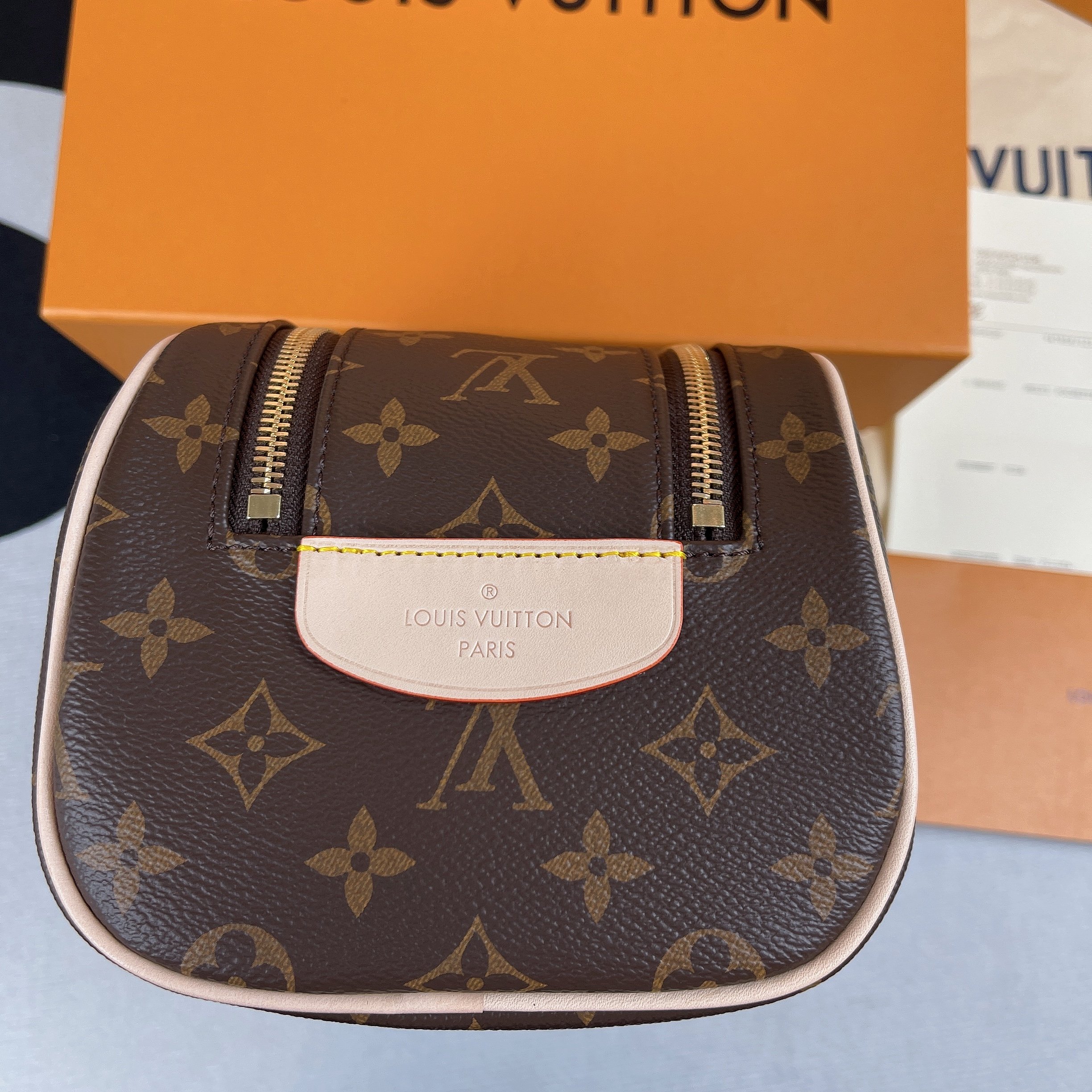 1:1 Replica Louis Vuitton Toilet Pouch GM Monogram Canvas For Women, Women's Wallets 7.9in/20cm LV M47507 - Image 5