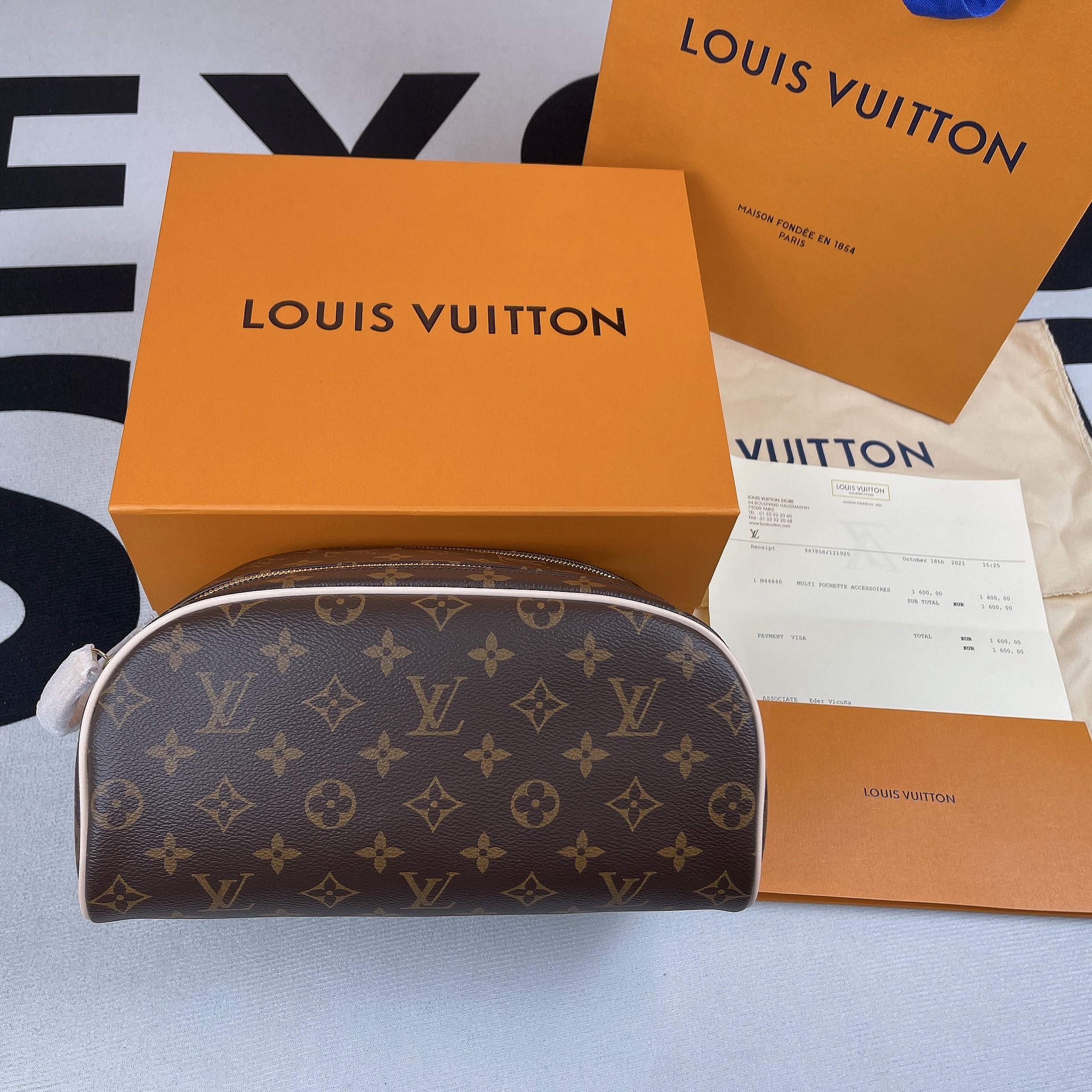 1:1 Replica Louis Vuitton Toilet Pouch GM Monogram Canvas For Women, Women's Wallets 7.9in/20cm LV M47507 - Image 12