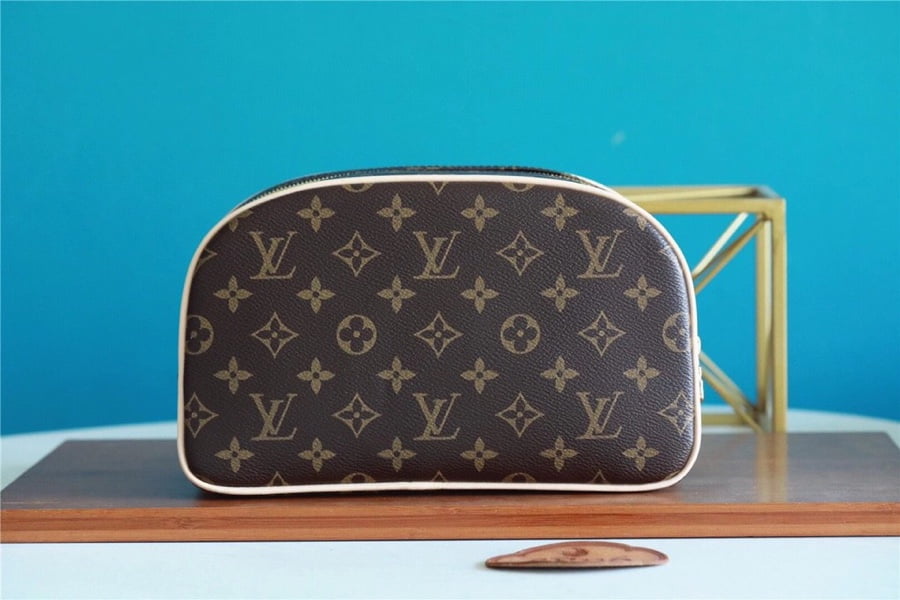 1:1 Replica Louis Vuitton Toilet Pouch GM Monogram Canvas For Women, Women's Wallets 7.9in/20cm LV M47507