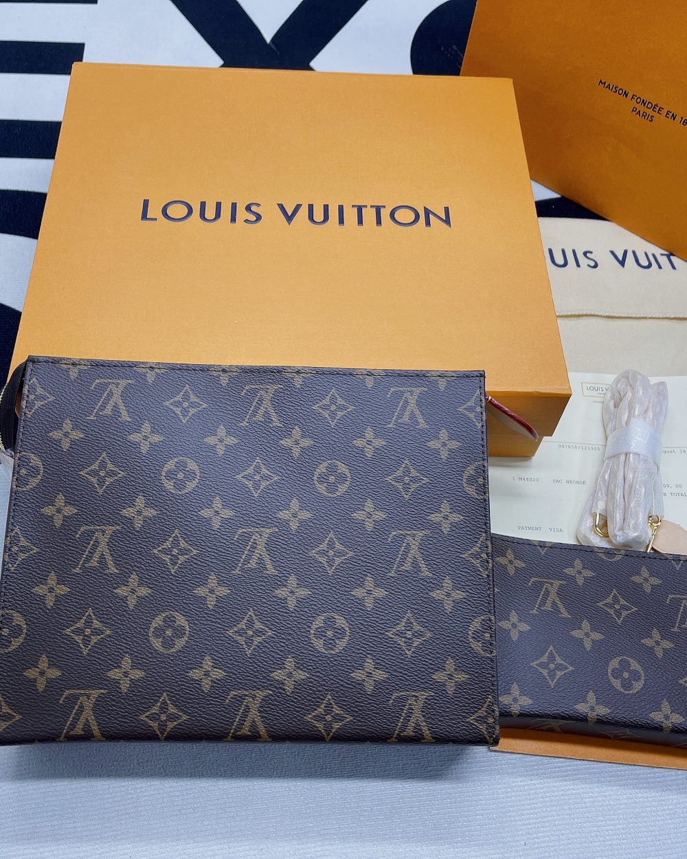 1:1 Replica Louis Vuitton Toiletry Pouch on Chain Monogram Canvas For Women, Women's Wallets 9.8in/25cm LV M81412